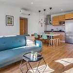Daire Quinta Dos Arcos 2br W/ Ac & Pool By Lovelystay