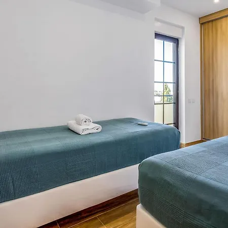 Quinta Dos Arcos 2br W/ Ac & Pool By Lovelystay Alvor