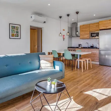 Apartment Quinta Dos Arcos 2br W/ Ac & Pool By Lovelystay